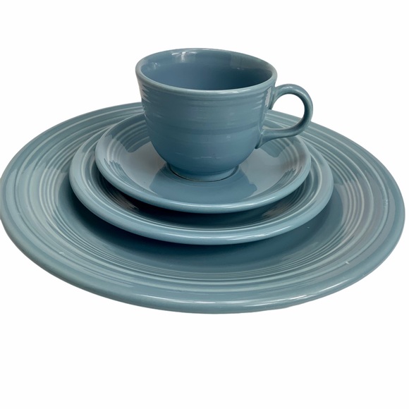 FIESTAWARE Retired Perwinkle 4 Piece set. - Picture 2 of 7